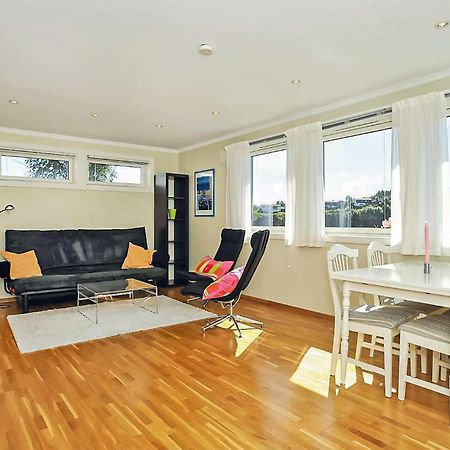 Cozy Apartment In Straumsgrend With Kitchen Bergen Luaran gambar