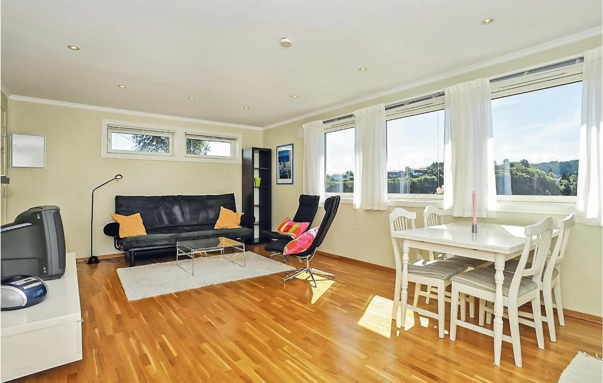 Cozy Apartment In Straumsgrend With Kitchen Bergen Luaran gambar