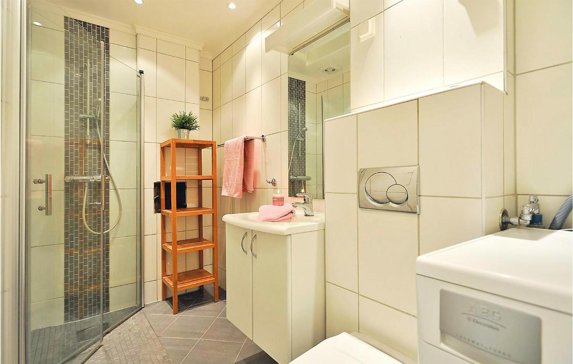 Cozy Apartment In Straumsgrend With Kitchen Bergen Luaran gambar