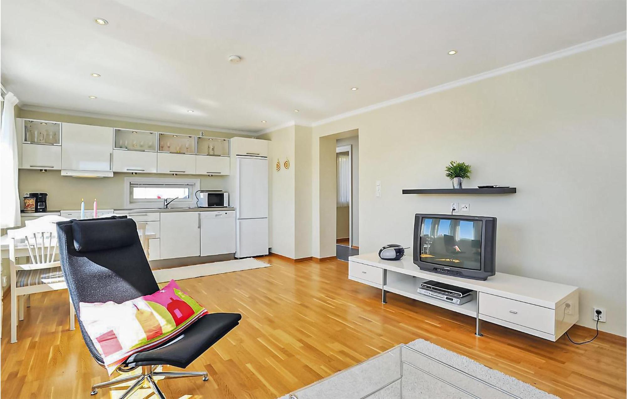 Cozy Apartment In Straumsgrend With Kitchen Bergen Luaran gambar